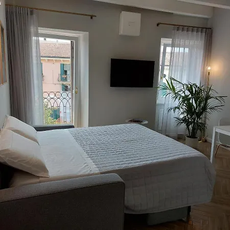 Homethirtyfour Appartement *